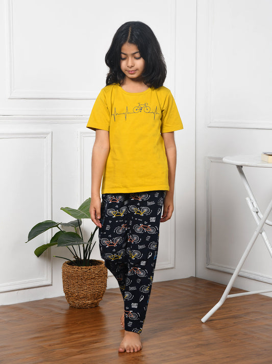 SS-FKS-3700 / Yellow & Navy Blue Girls Premium Cotton Half Sleeves Printed Nightsuit